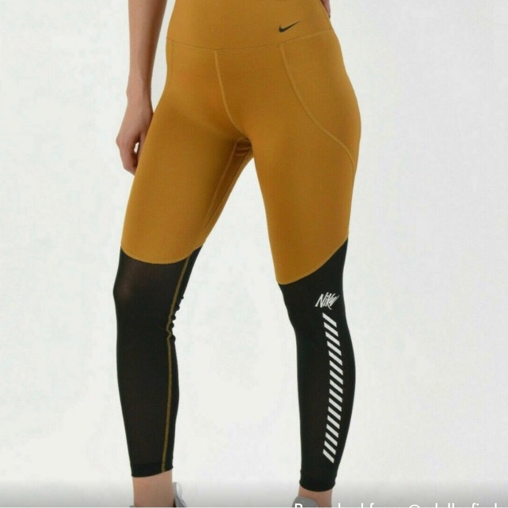 EUC Nike leggings 7/8 length